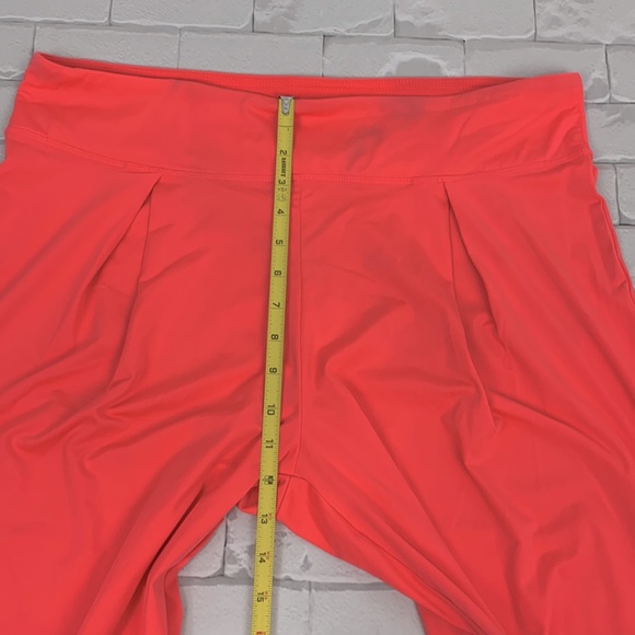 Fabletics Crop Pants Size XL Bright Coral pink Stretchy Lounge Comfort - Picture 7 of 13